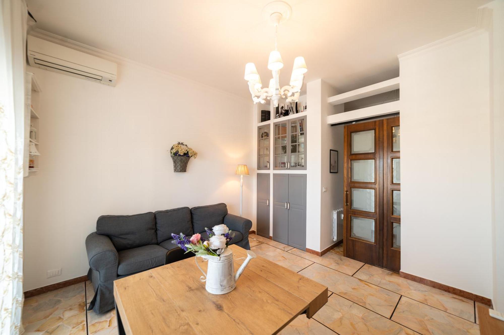 Apartment 15 Minutes From The Center Rom
